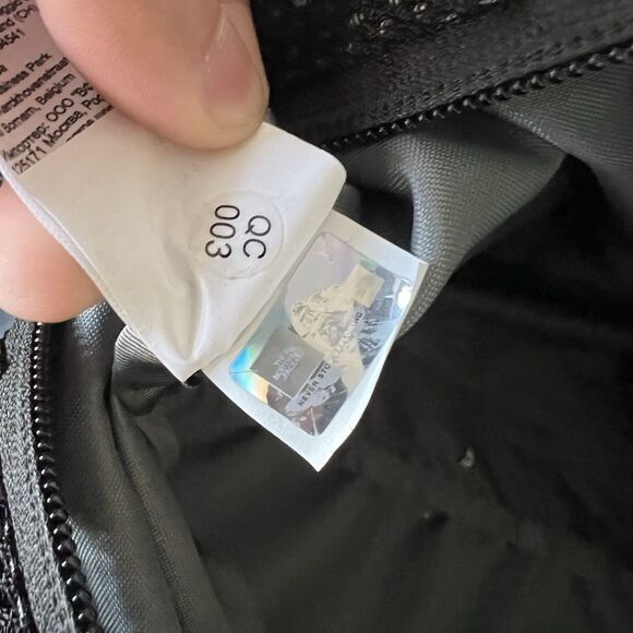 The North Face Apex Travel Duffel Bag w/ Logo and Shoulder Strap - Picture 7 of 8